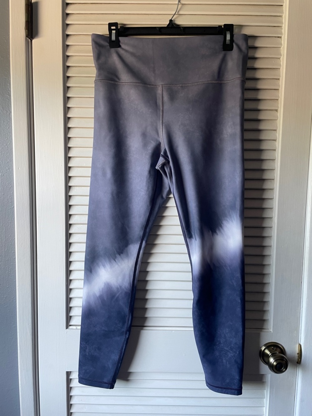 Athleta Navy and White Ombre Tie-Dye Leggings